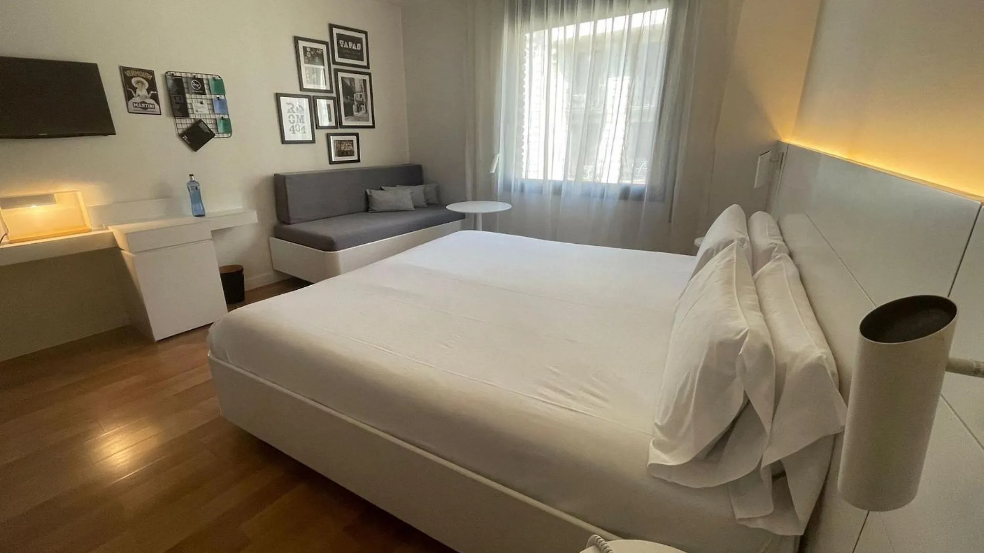 Pol & Grace Hotel Barcelona 4*,  Spanien
